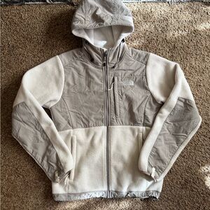 The North Face women’s white and gray Performance Jacket